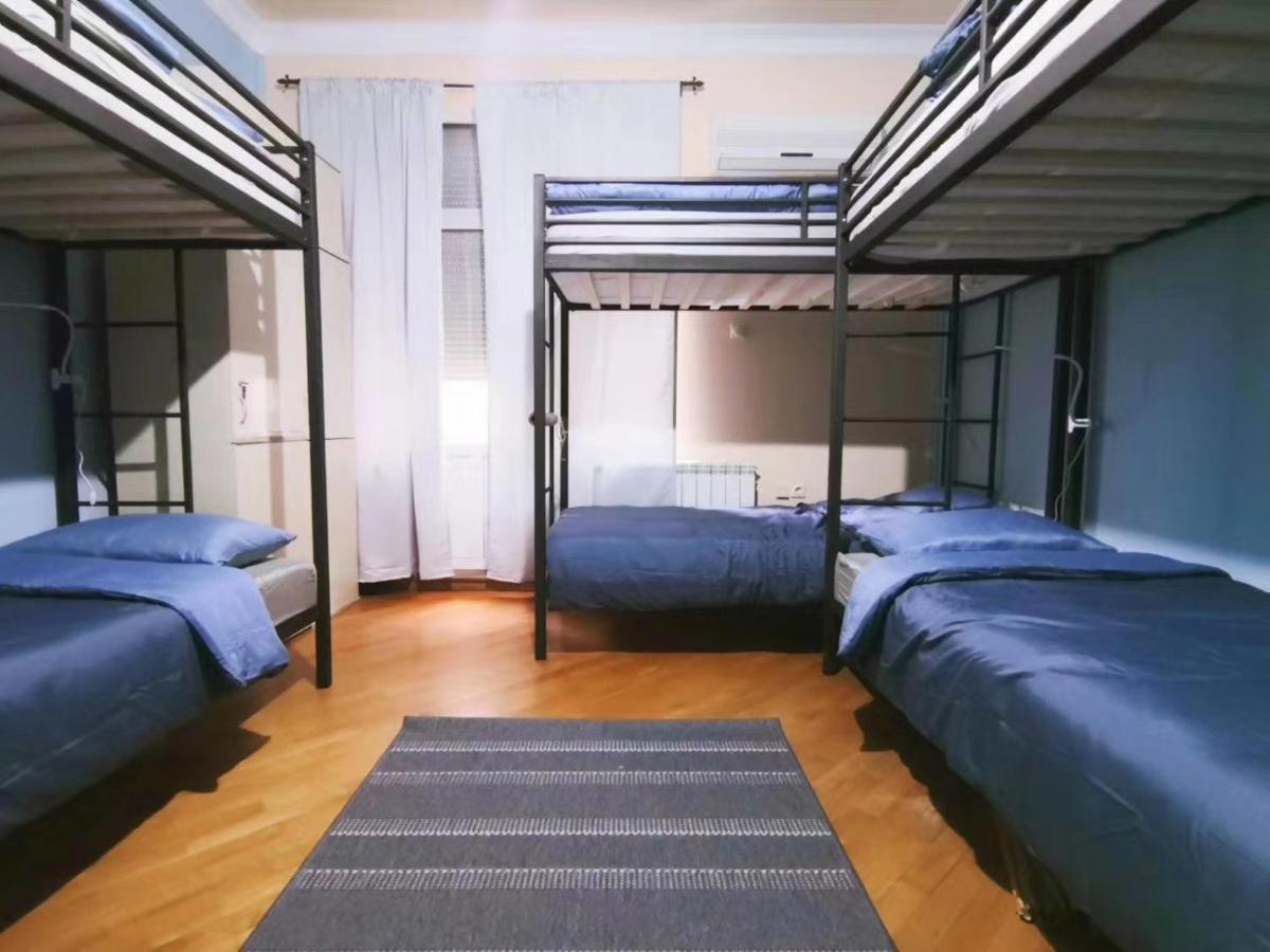 Lucky Apartment Belgrado Buitenkant foto